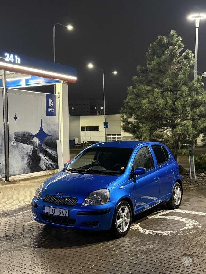 Toyota Yaris - 1