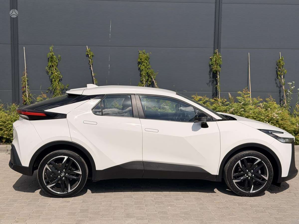 Toyota C-HR - 8