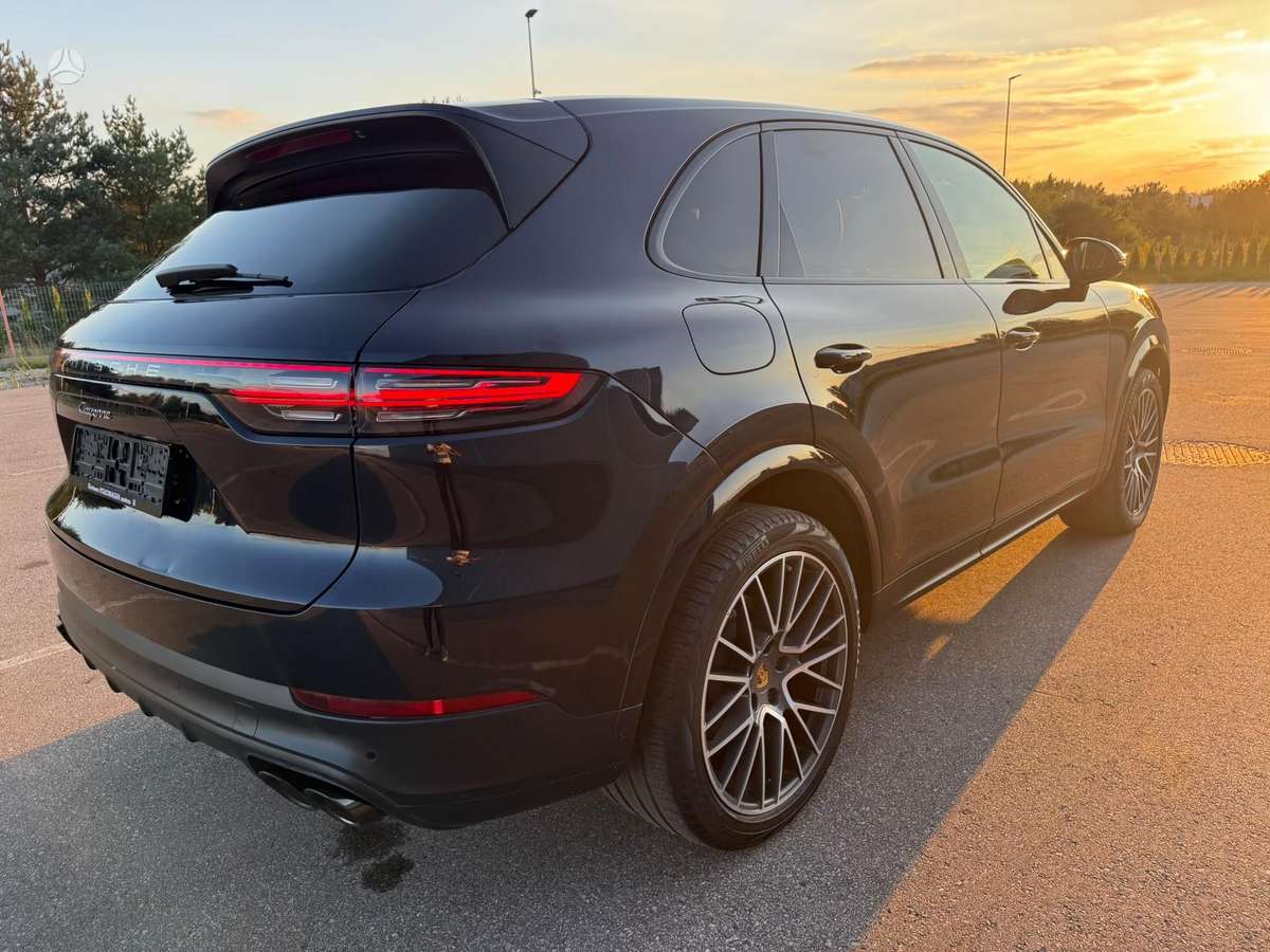 Porsche Cayenne - 11