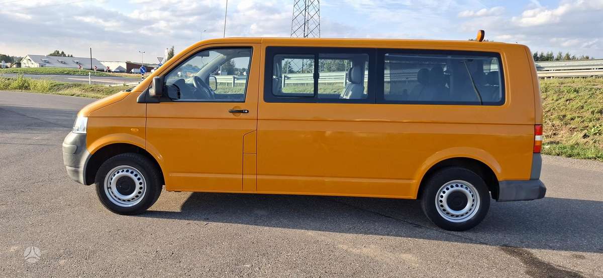 Volkswagen Caravelle - 5