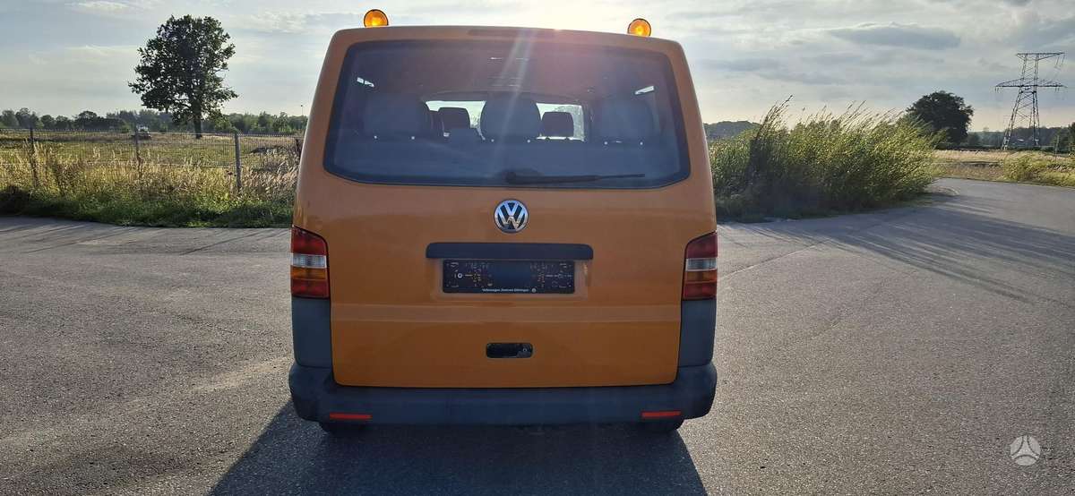 Volkswagen Caravelle - 7