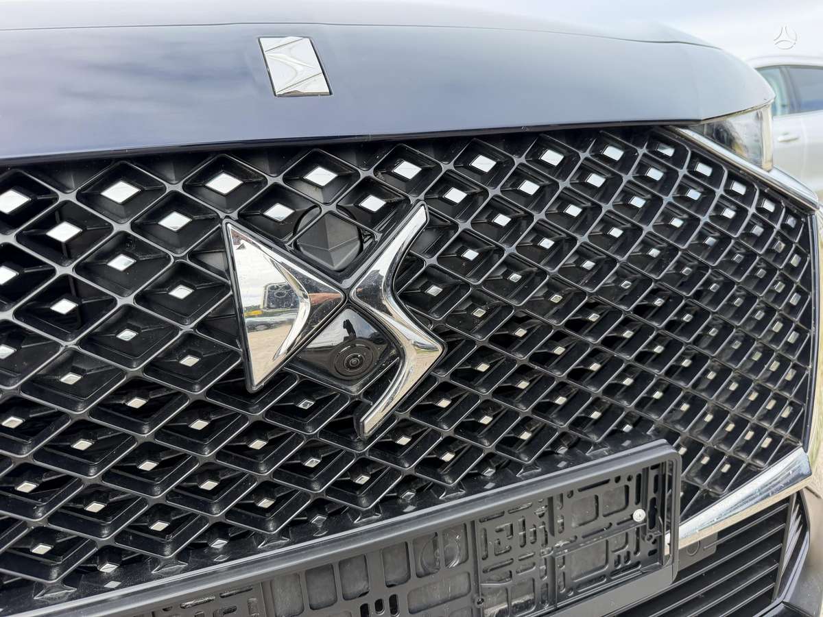 DS Automobiles DS7 Crossback - 8