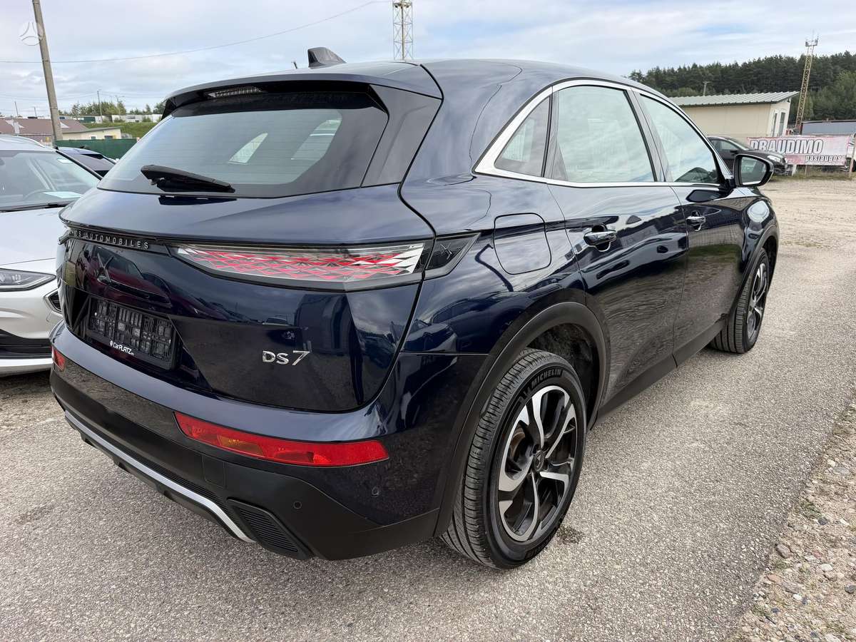 DS Automobiles DS7 Crossback - 12