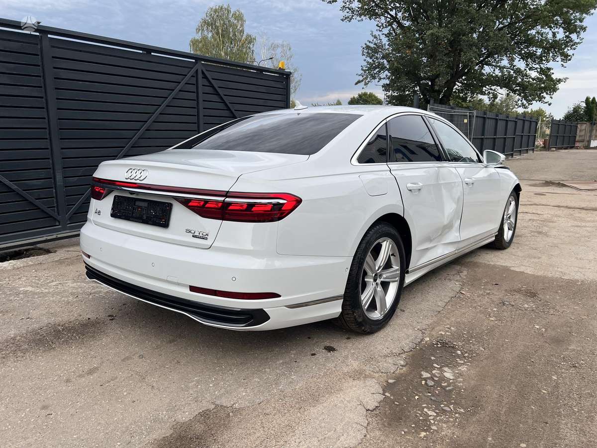 Audi A8 - 3