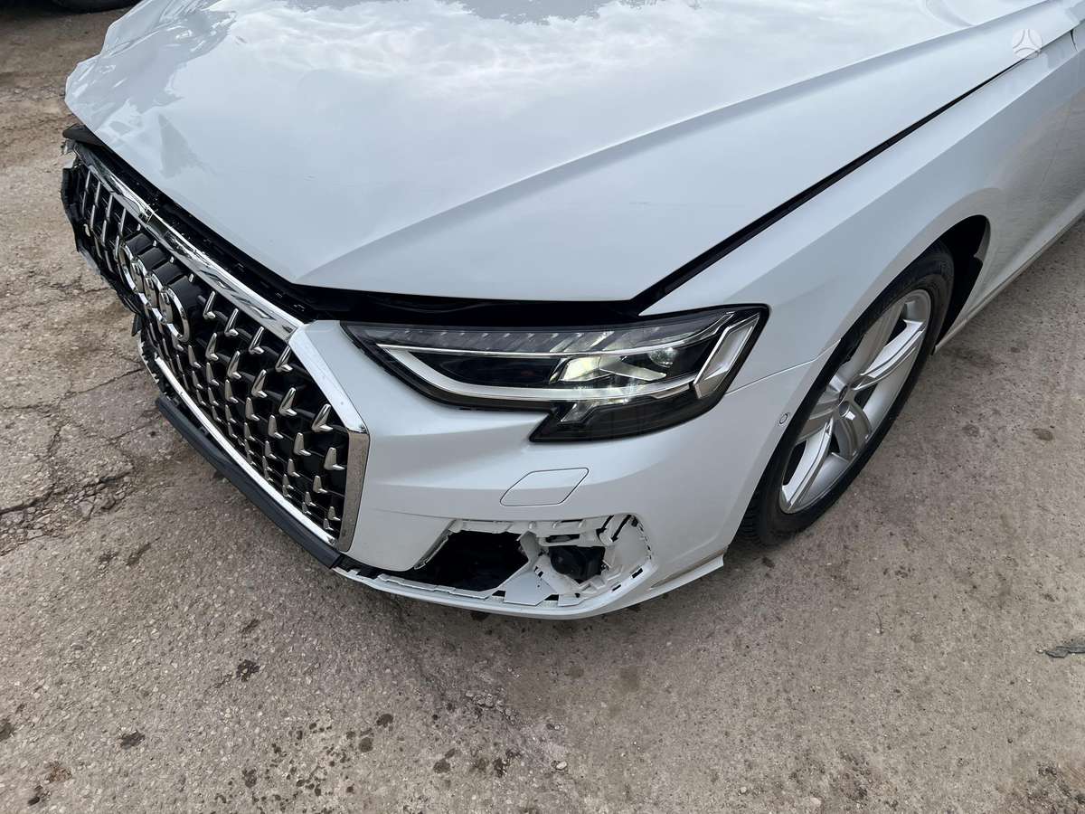 Audi A8 - 5