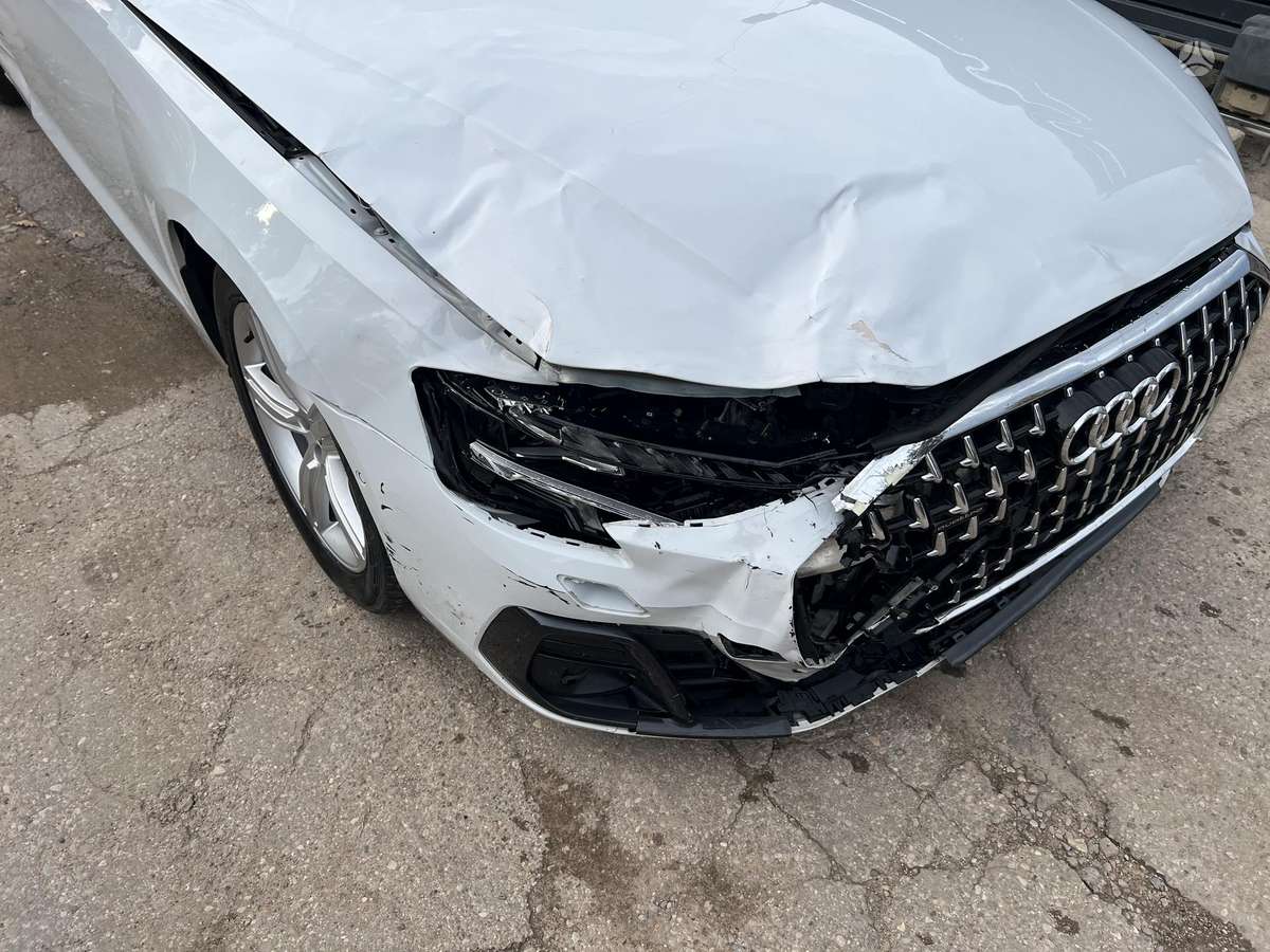 Audi A8 - 7