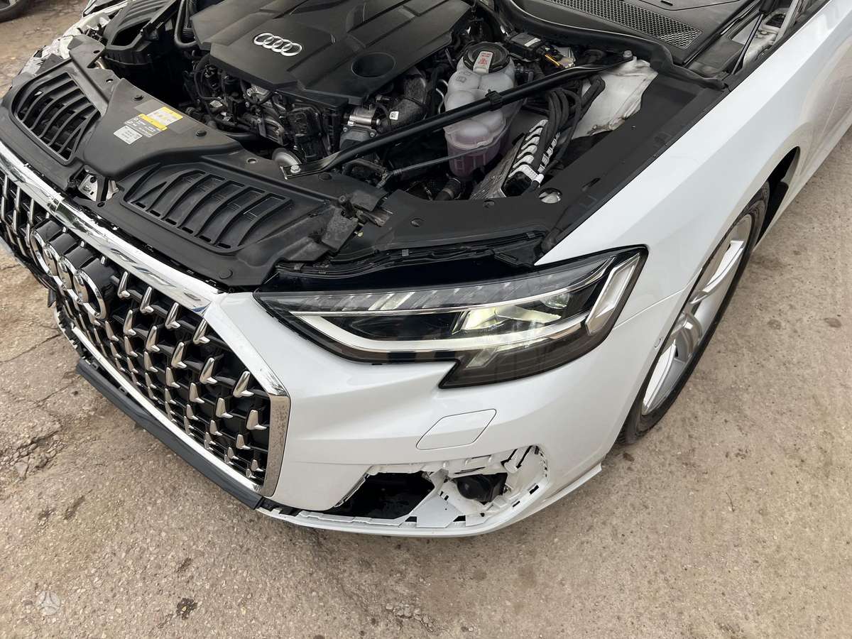 Audi A8, 3.0 l., Седан