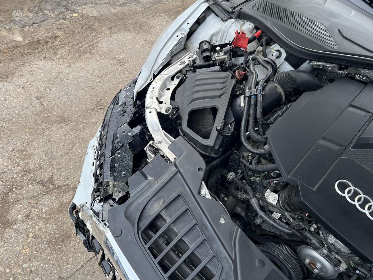 Audi A8, 3.0 l., Седан