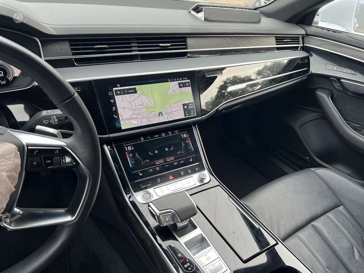 Audi A8, 3.0 l., Седан