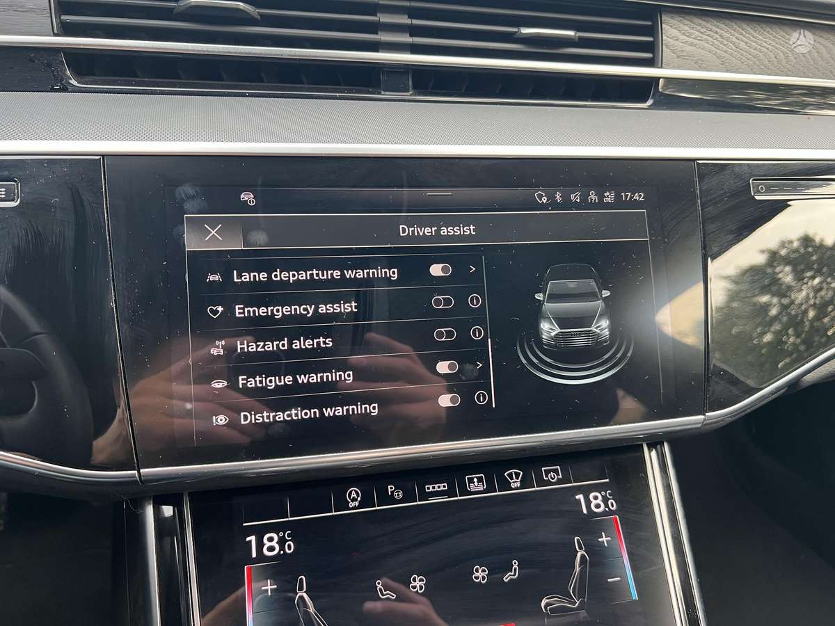 Audi A8, 3.0 l., Седан