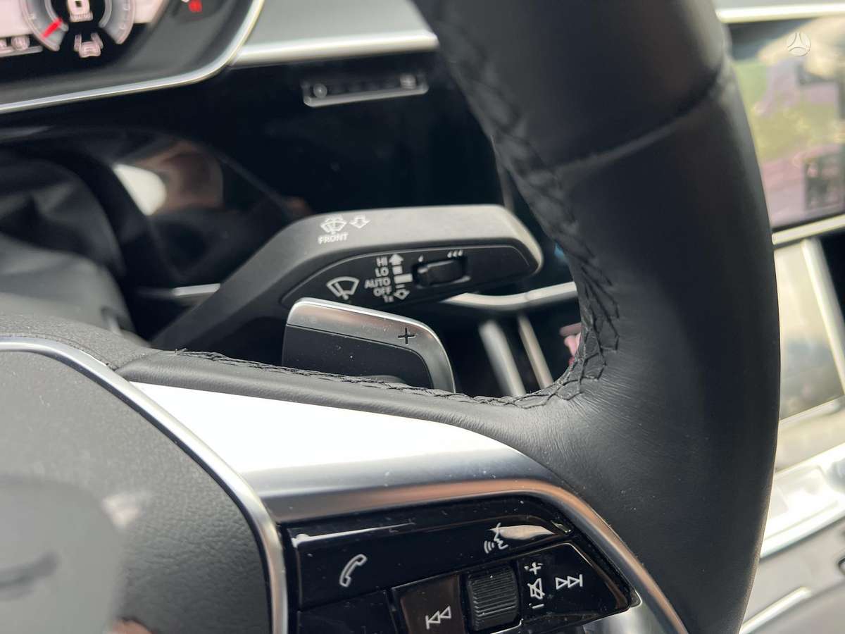 Audi A8, 3.0 l., Седан