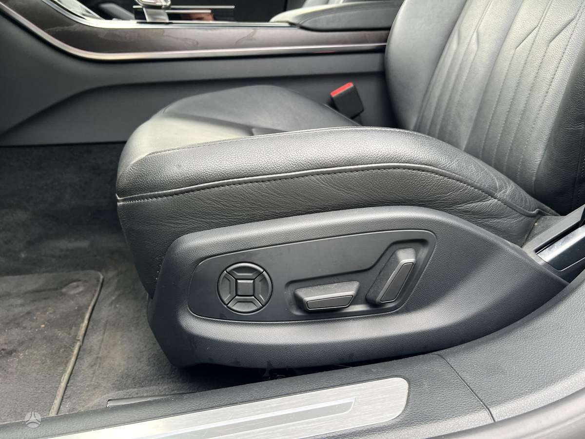 Audi A8, 3.0 l., Седан