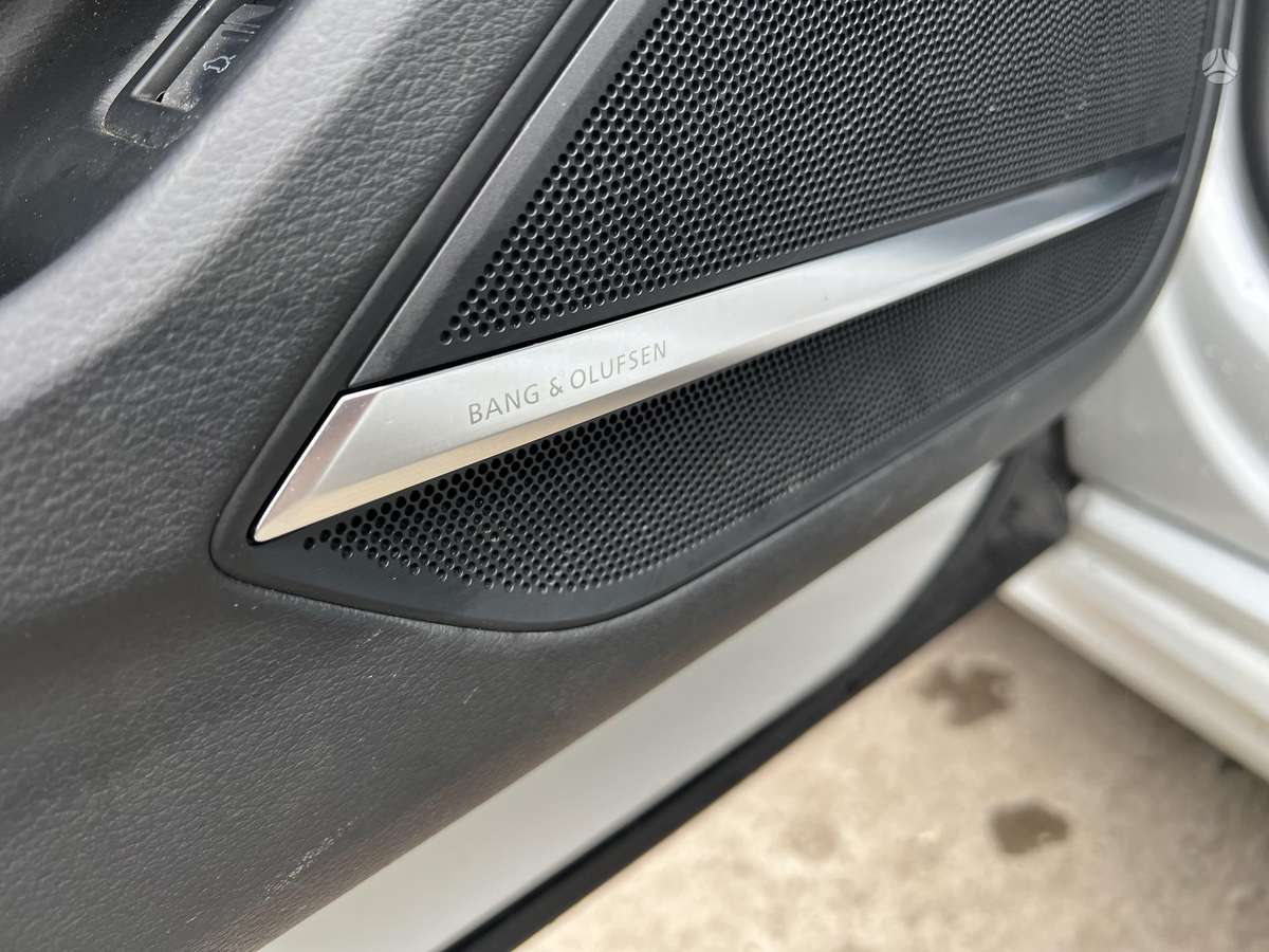 Audi A8, 3.0 l., Седан