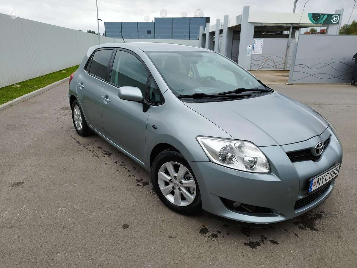 Toyota Auris - 2