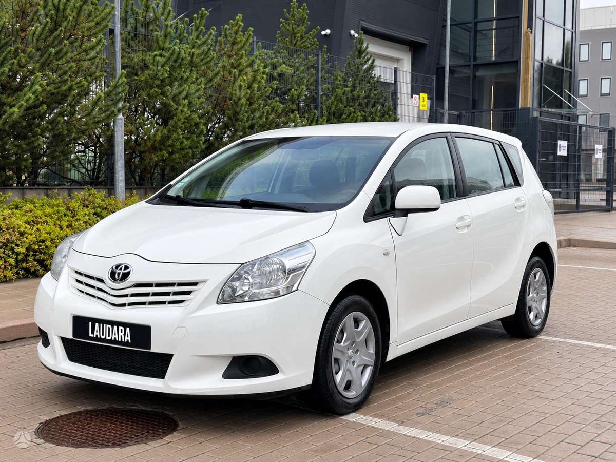 Toyota Verso - 1