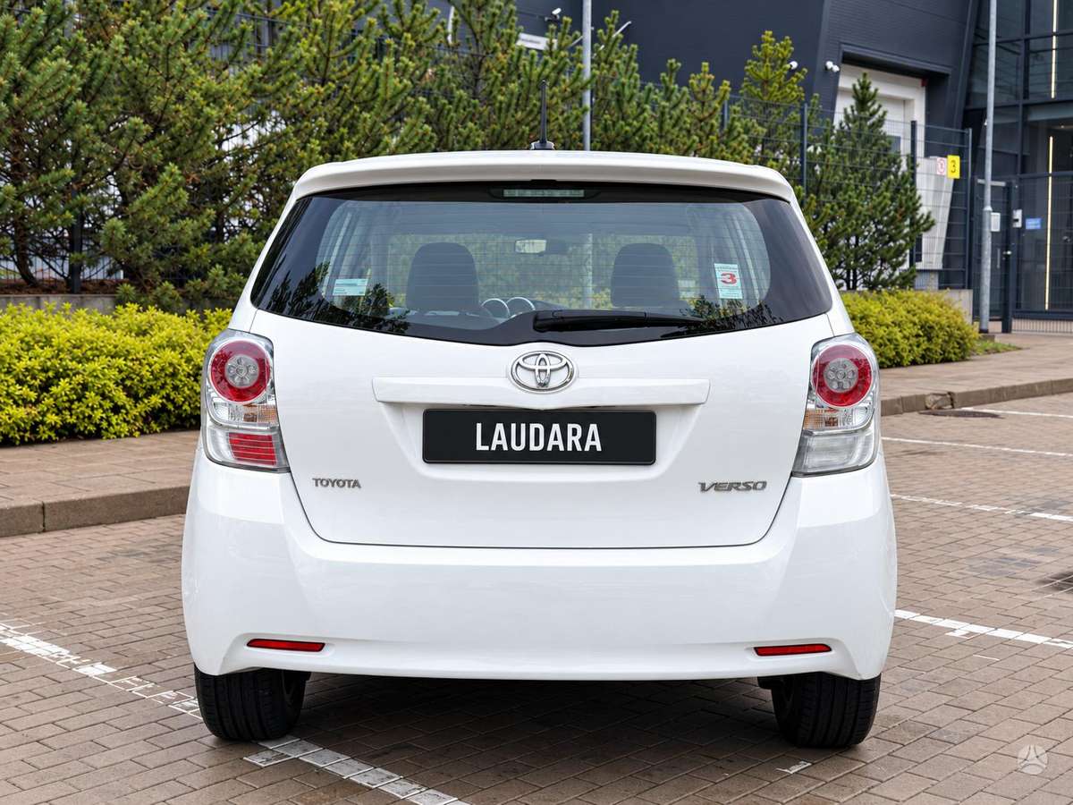 Toyota Verso - 4