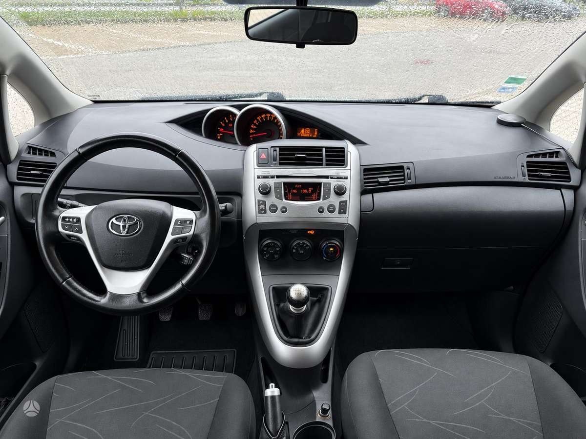 Toyota Verso - 11