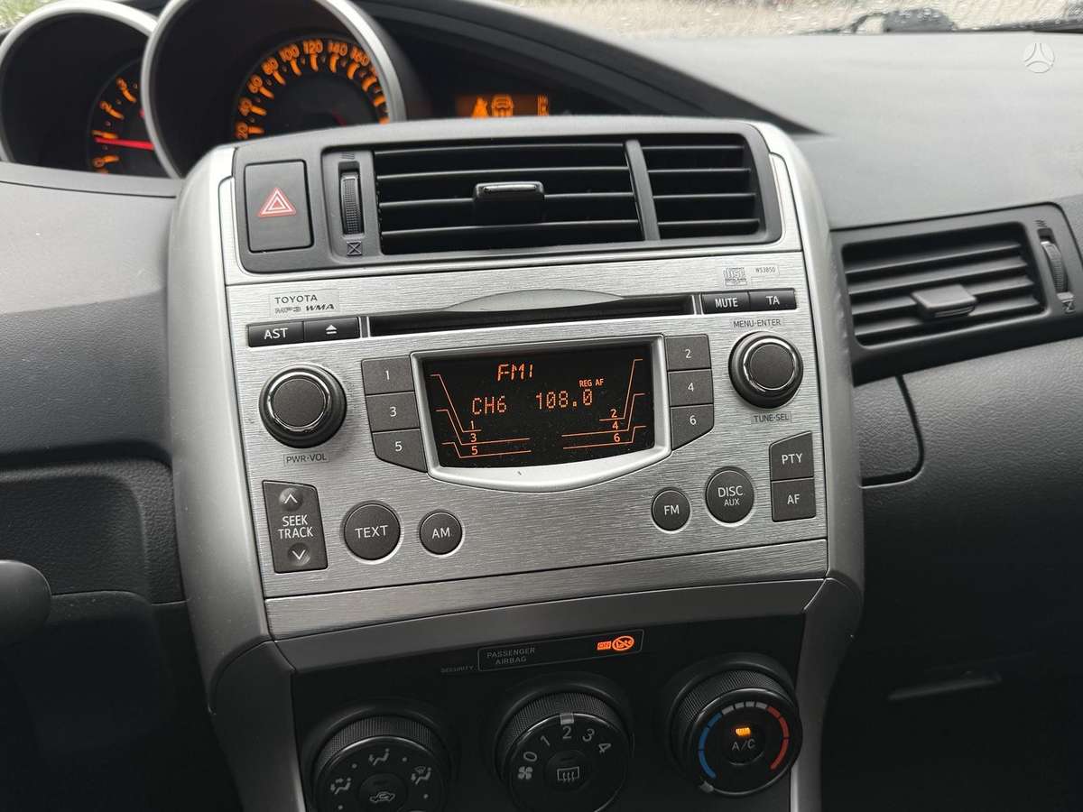 Toyota Verso, 2.0 l., Минивэн