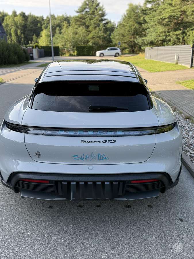 Porsche Taycan - 5