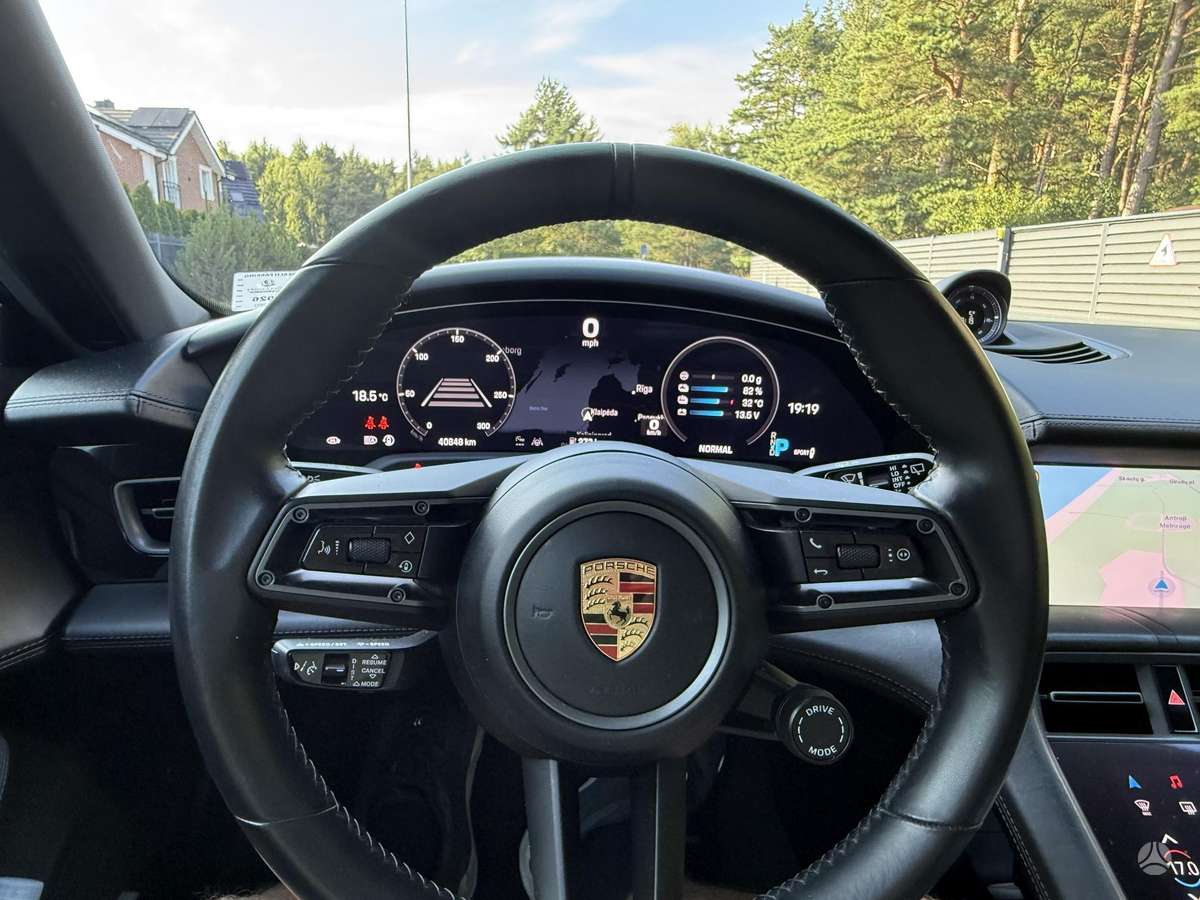 Porsche Taycan, 93 кВт·ч, Универсал