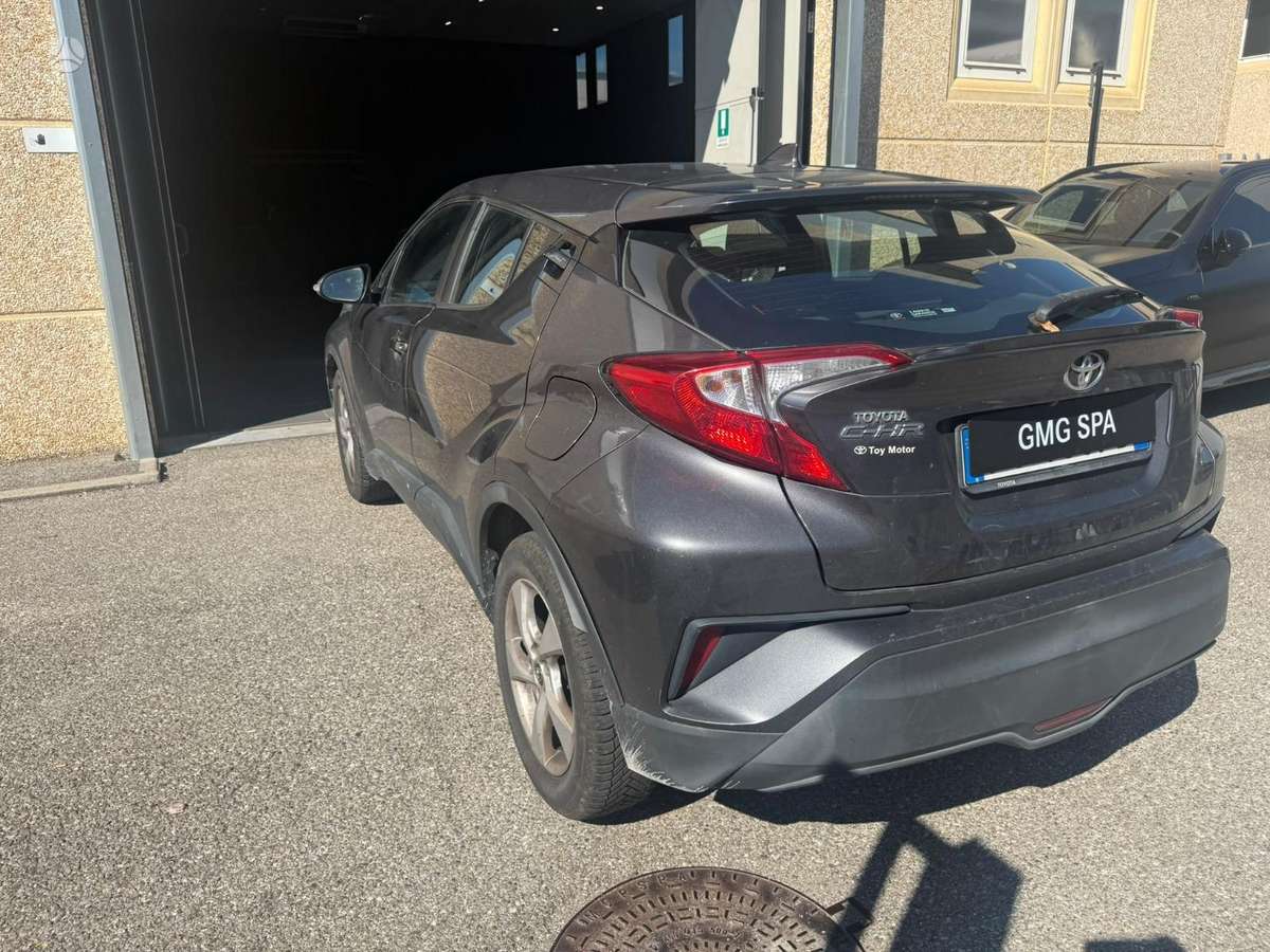 Toyota C-HR - 5