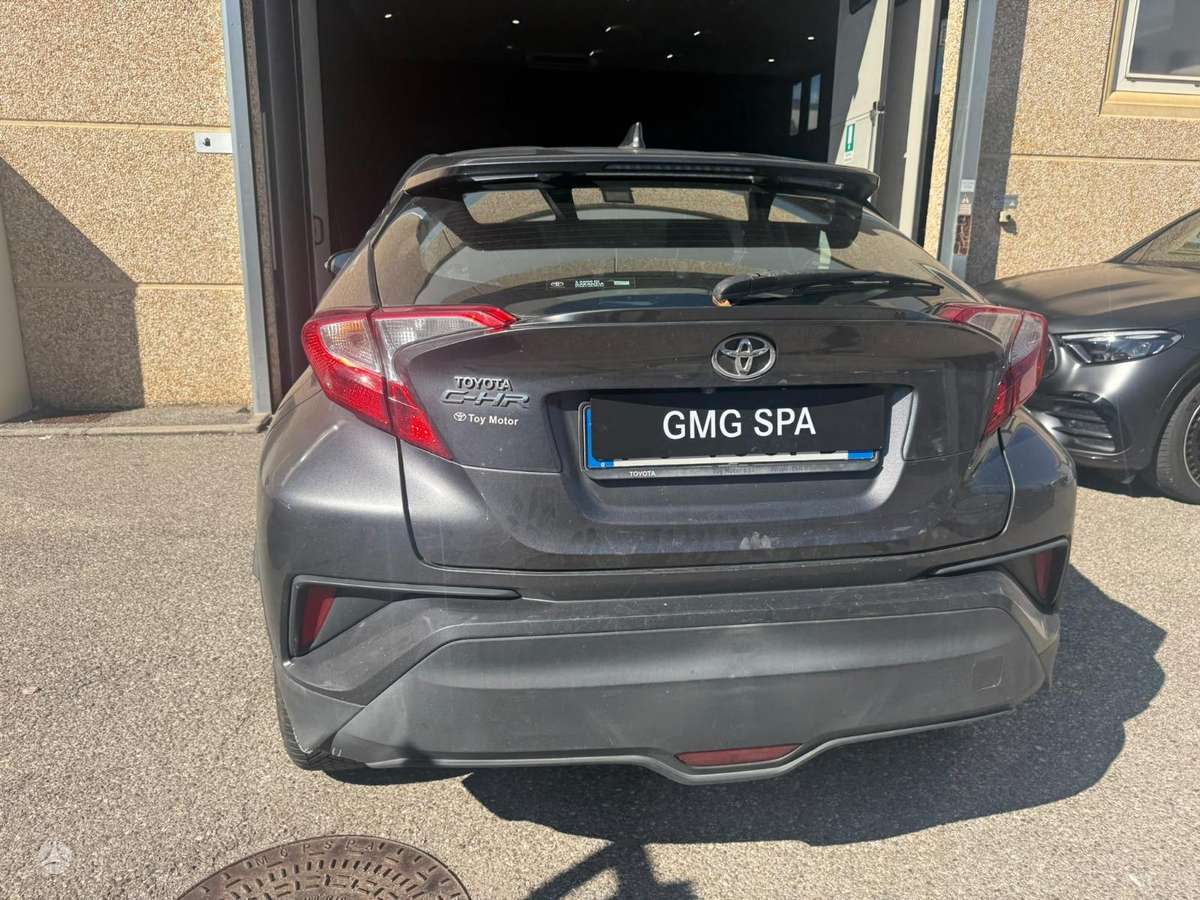 Toyota C-HR - 6
