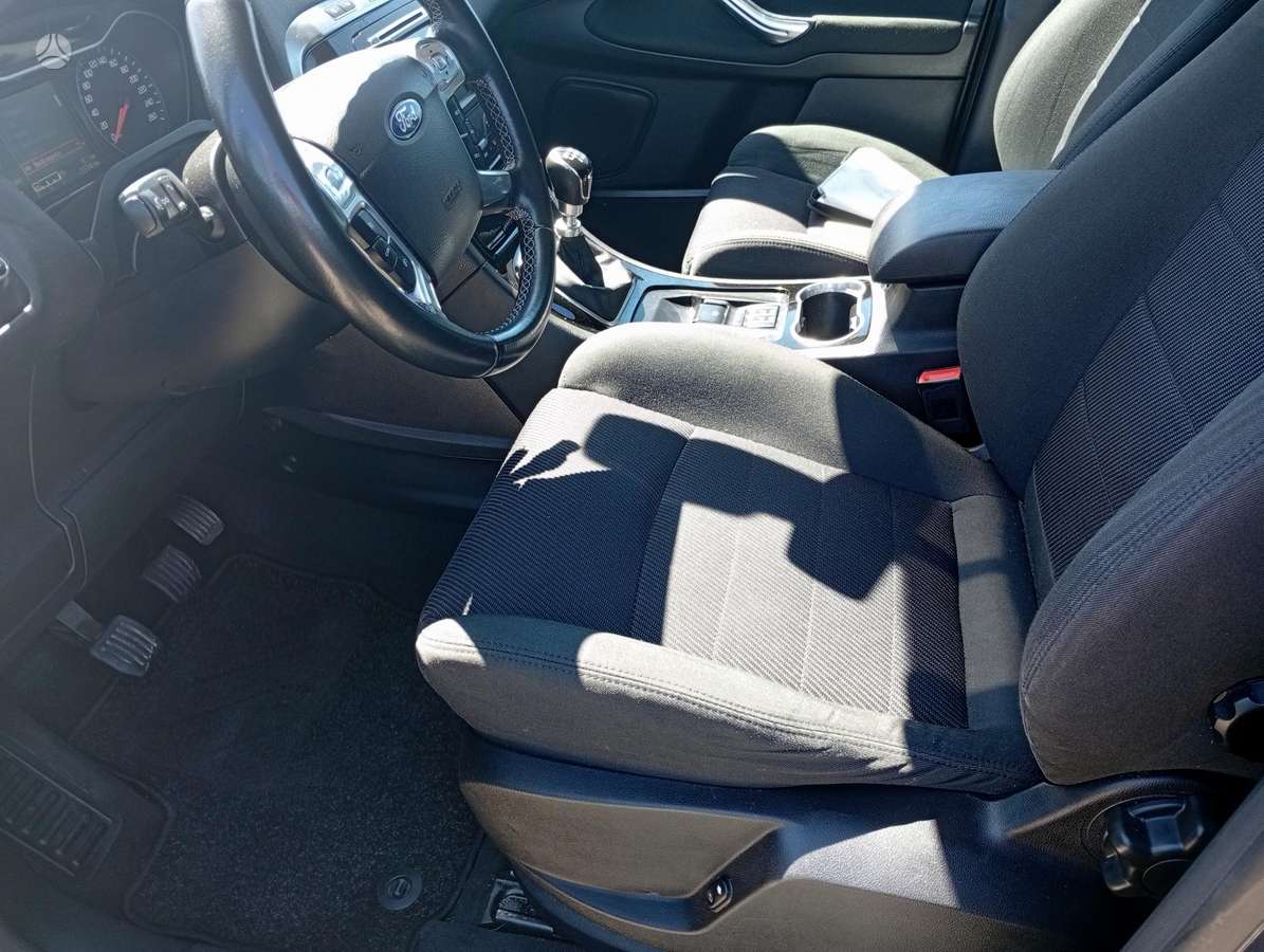 Ford S-MAX - 6