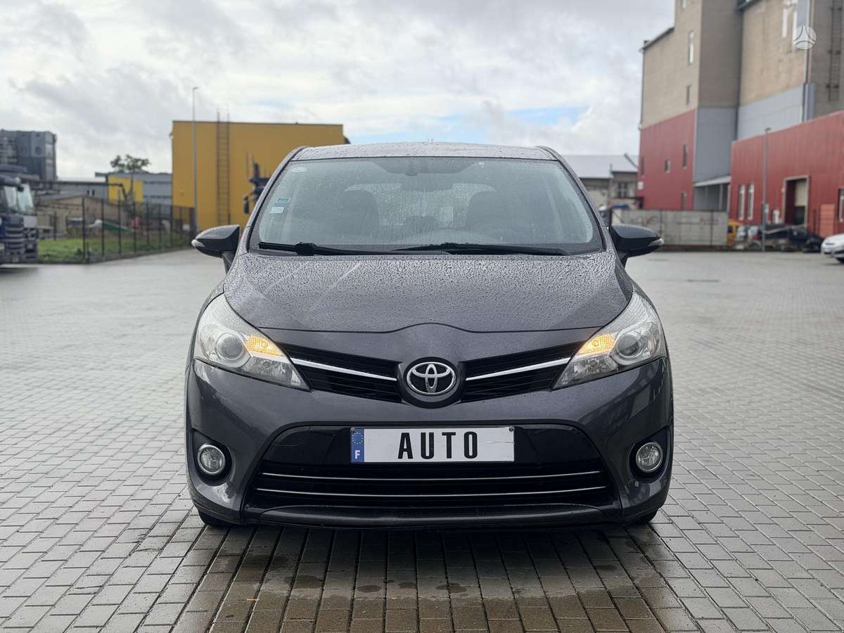Toyota Verso - 2