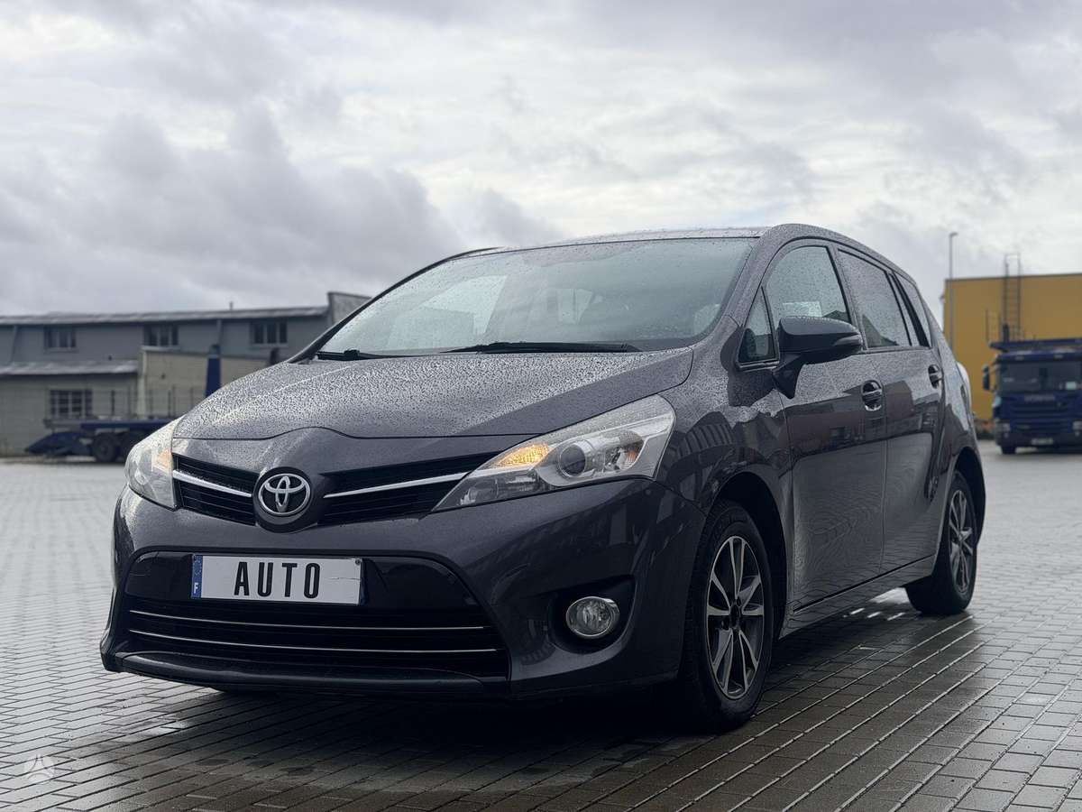 Toyota Verso - 4