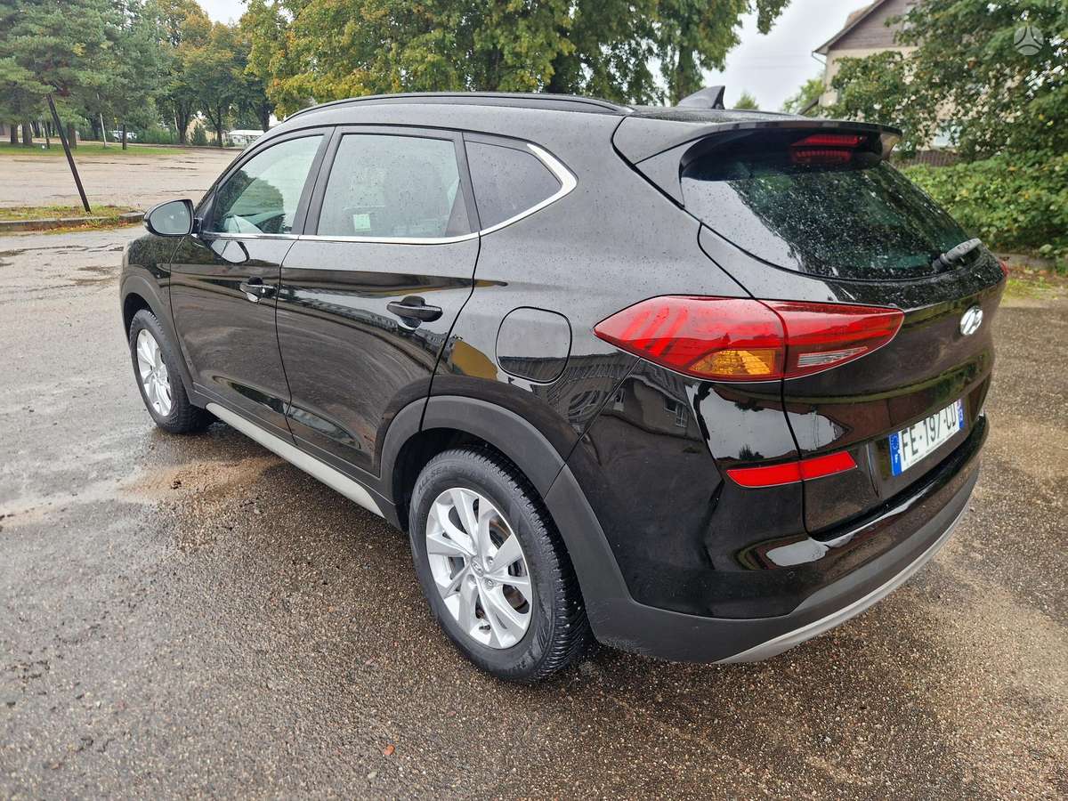 Hyundai Tucson - 2