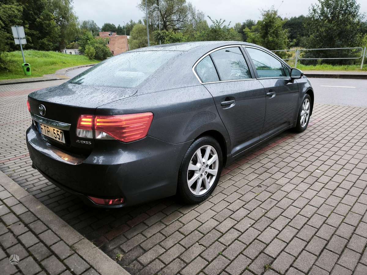 Toyota Avensis - 5
