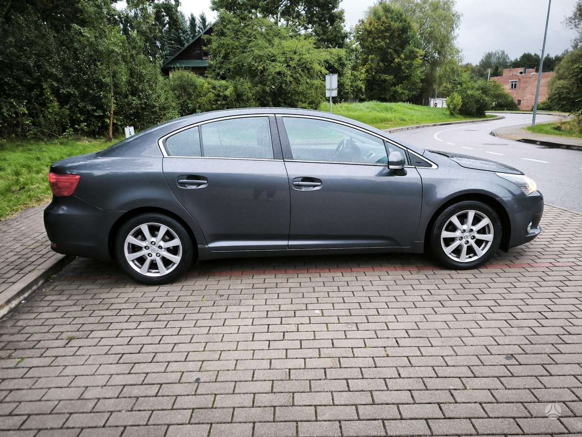 Toyota Avensis - 6