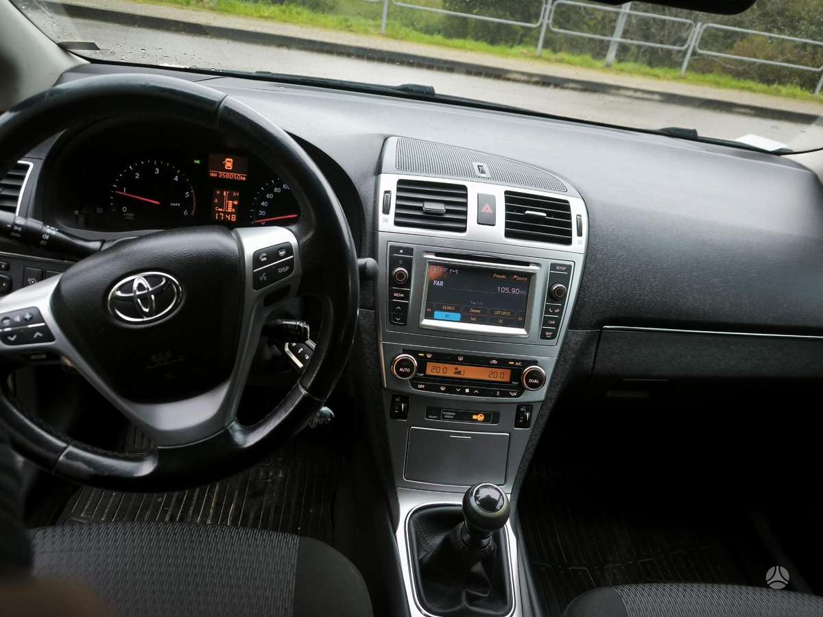 Toyota Avensis - 10