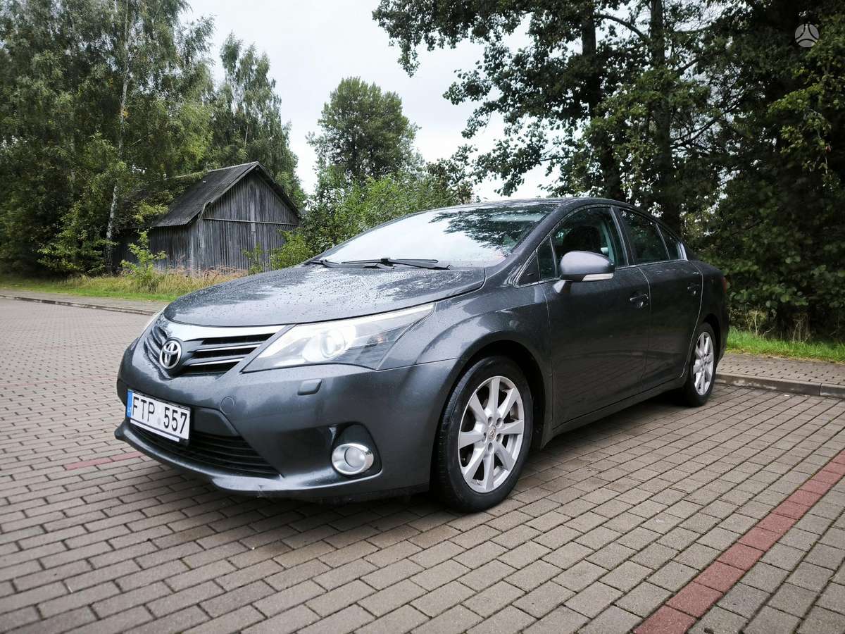 Toyota Avensis - 12