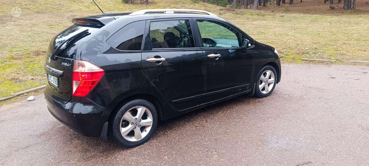 Honda FR-V - 5