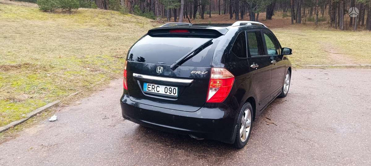 Honda FR-V - 6