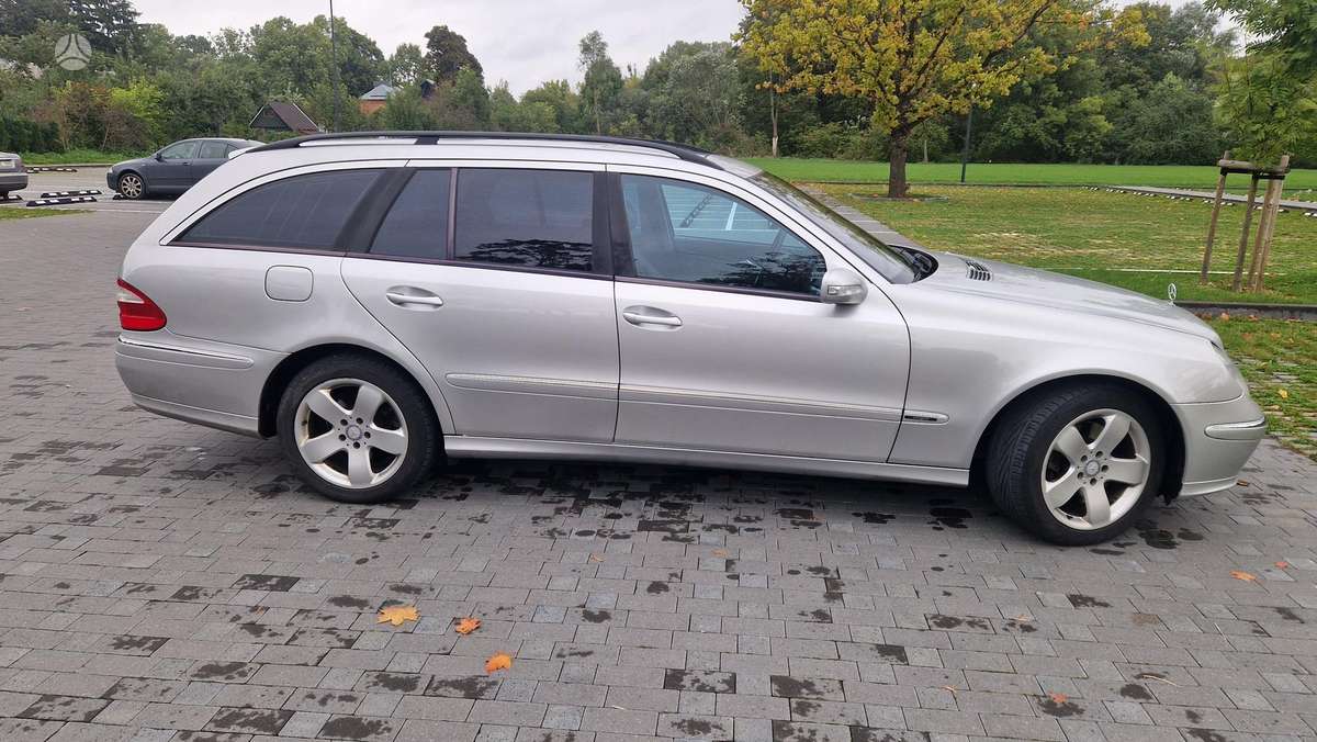 Mercedes-Benz E500 - 6