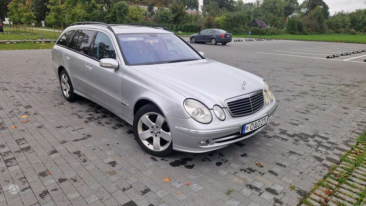 Mercedes-Benz E500 - 7