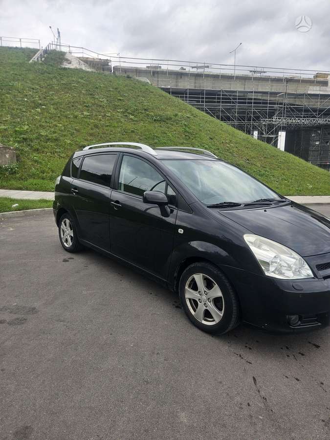 Toyota Corolla Verso - 2