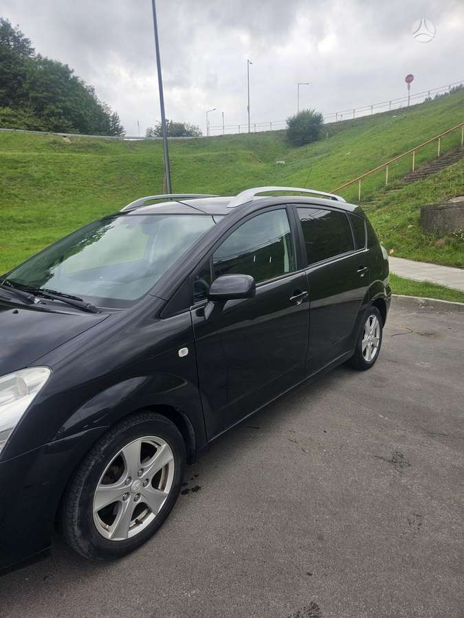 Toyota Corolla Verso - 3