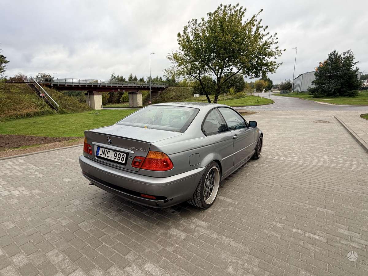 BMW 320 - 3