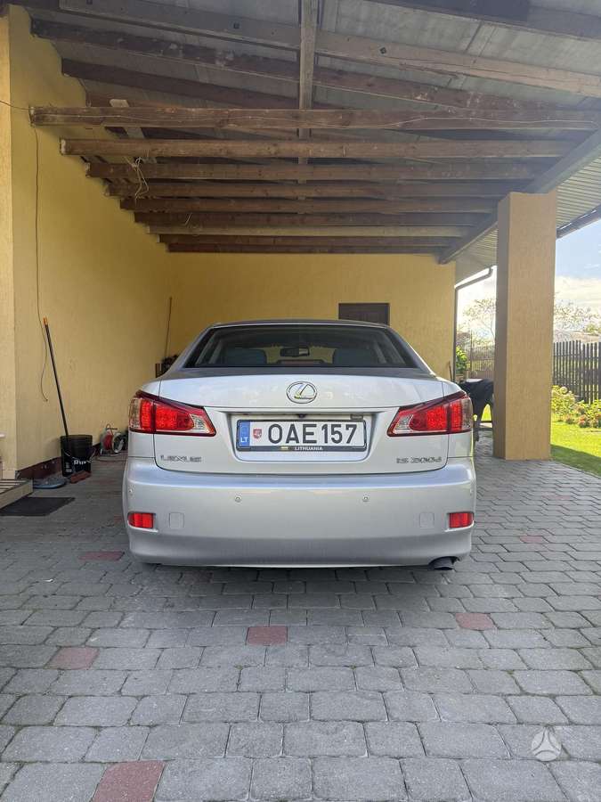 Lexus IS 200 - 10