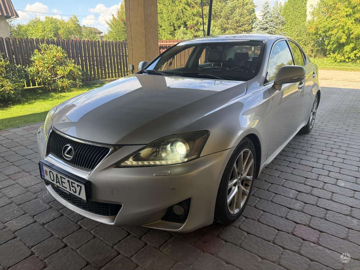 Lexus IS 200, 2.2 l., Седан