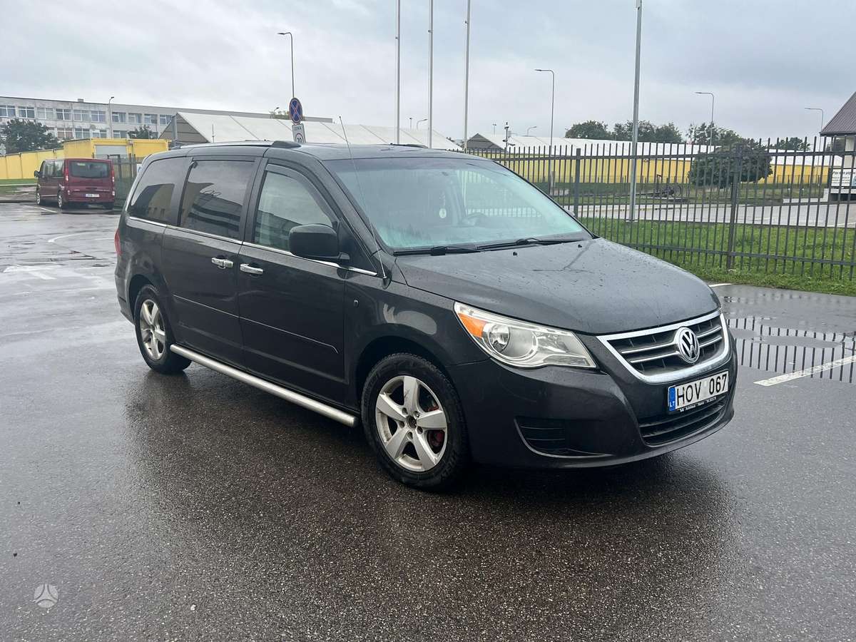 Volkswagen Routan - 2