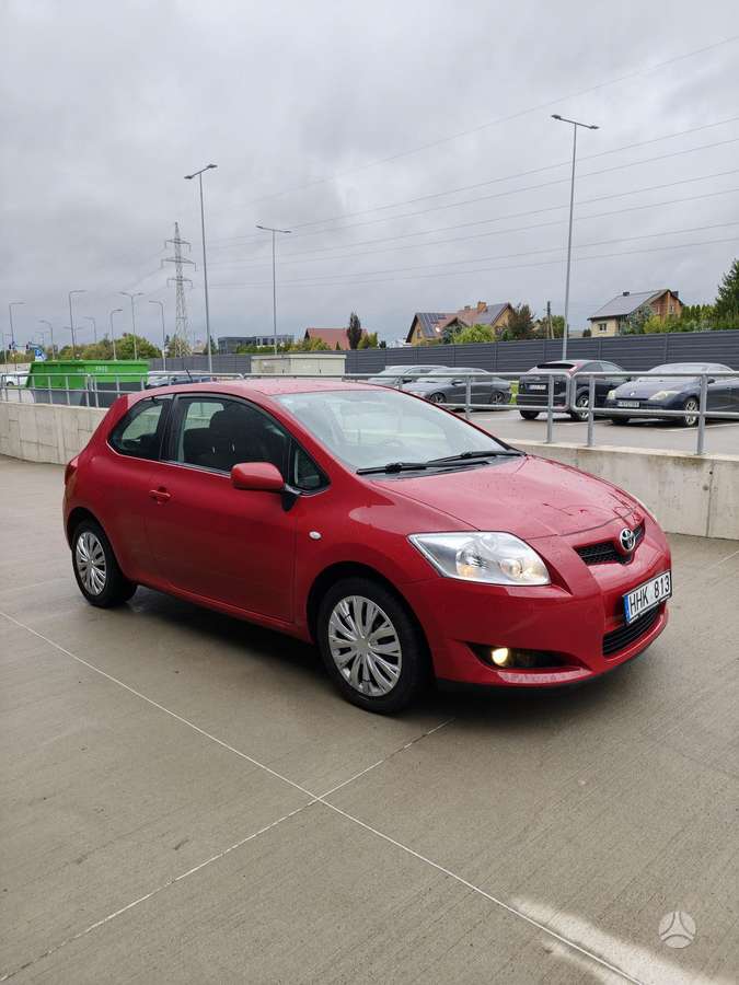 Toyota Auris - 1