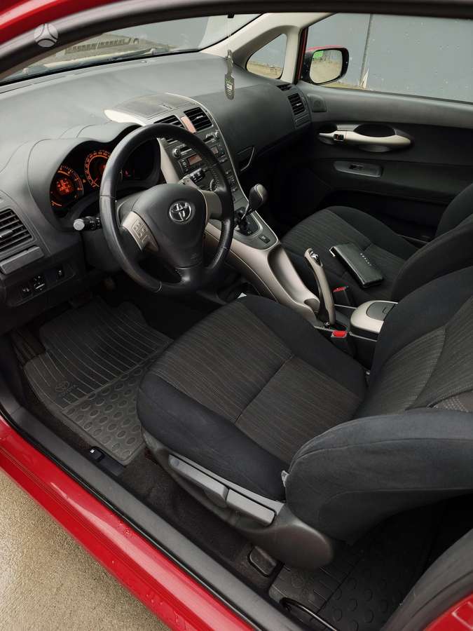 Toyota Auris - 4