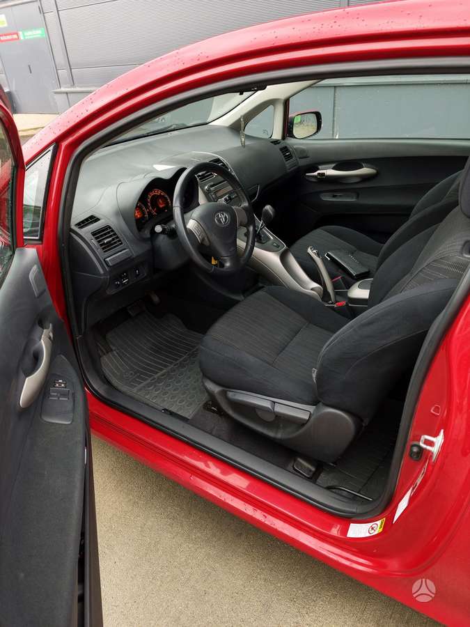 Toyota Auris - 7
