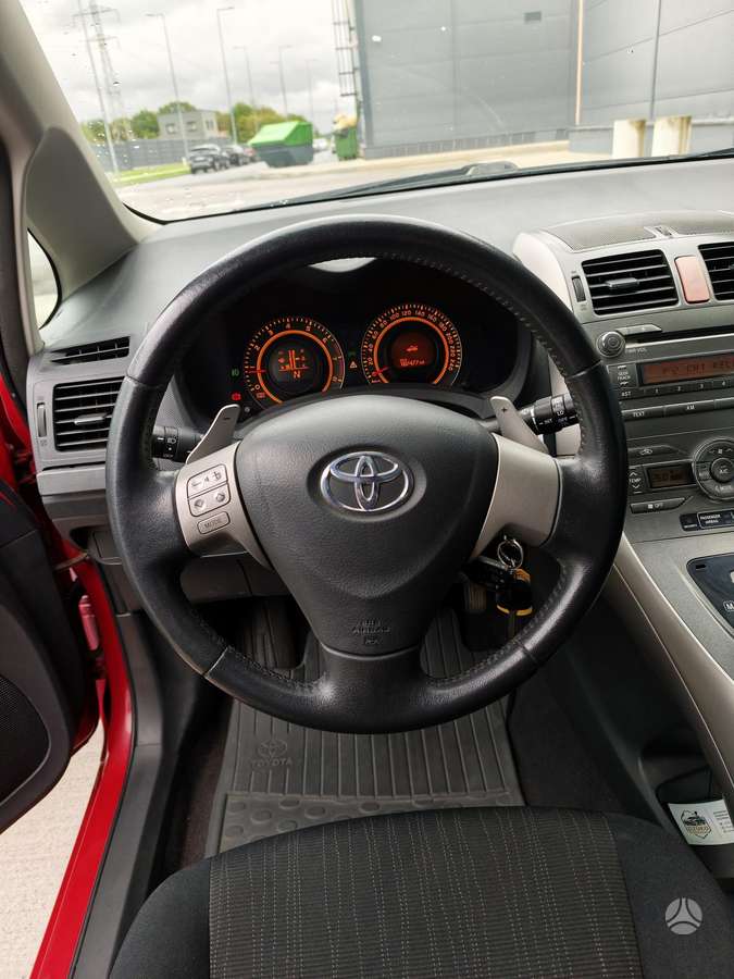 Toyota Auris - 12