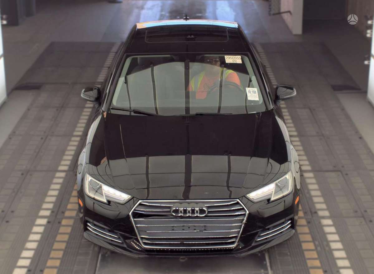 Audi A4, 2.0 l., Седан