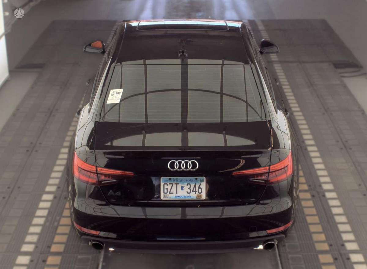 Audi A4, 2.0 l., Седан